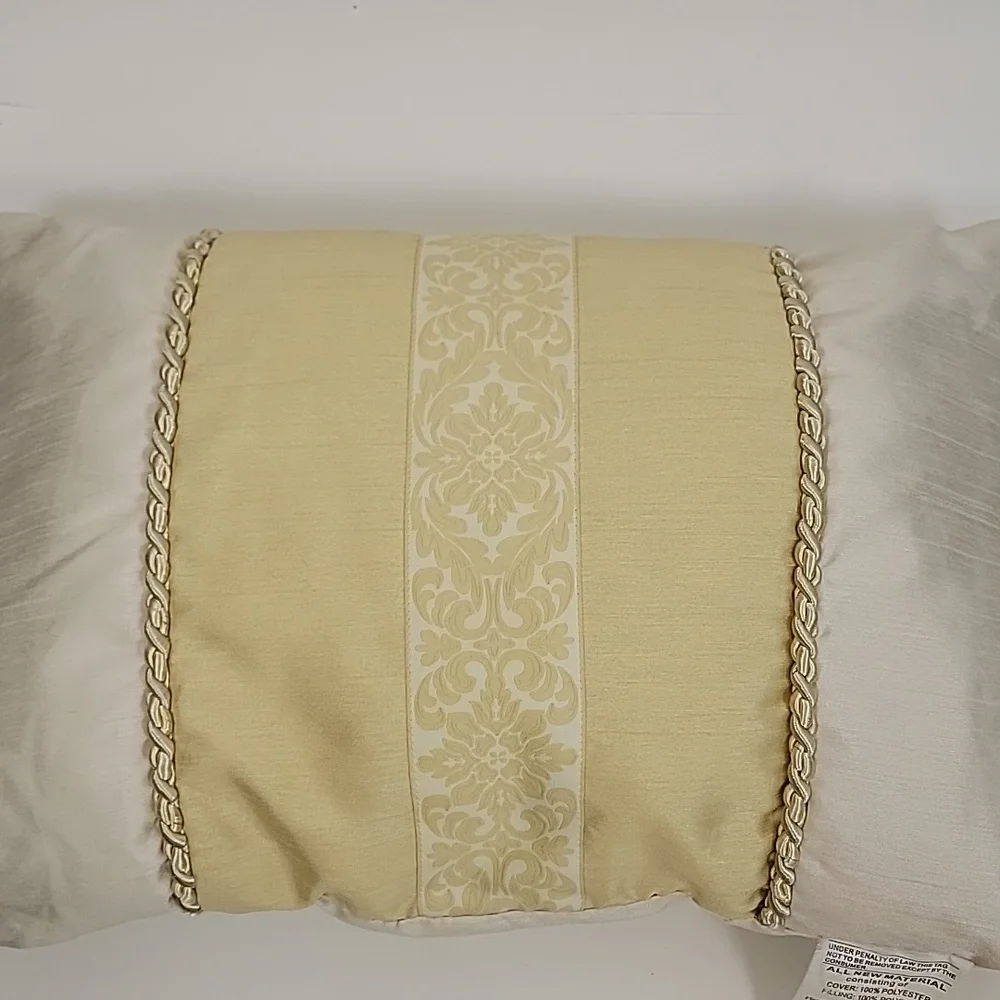 Gatsby Bedding Elegant Cream Gold Decorative Pillows 2 Piece Set